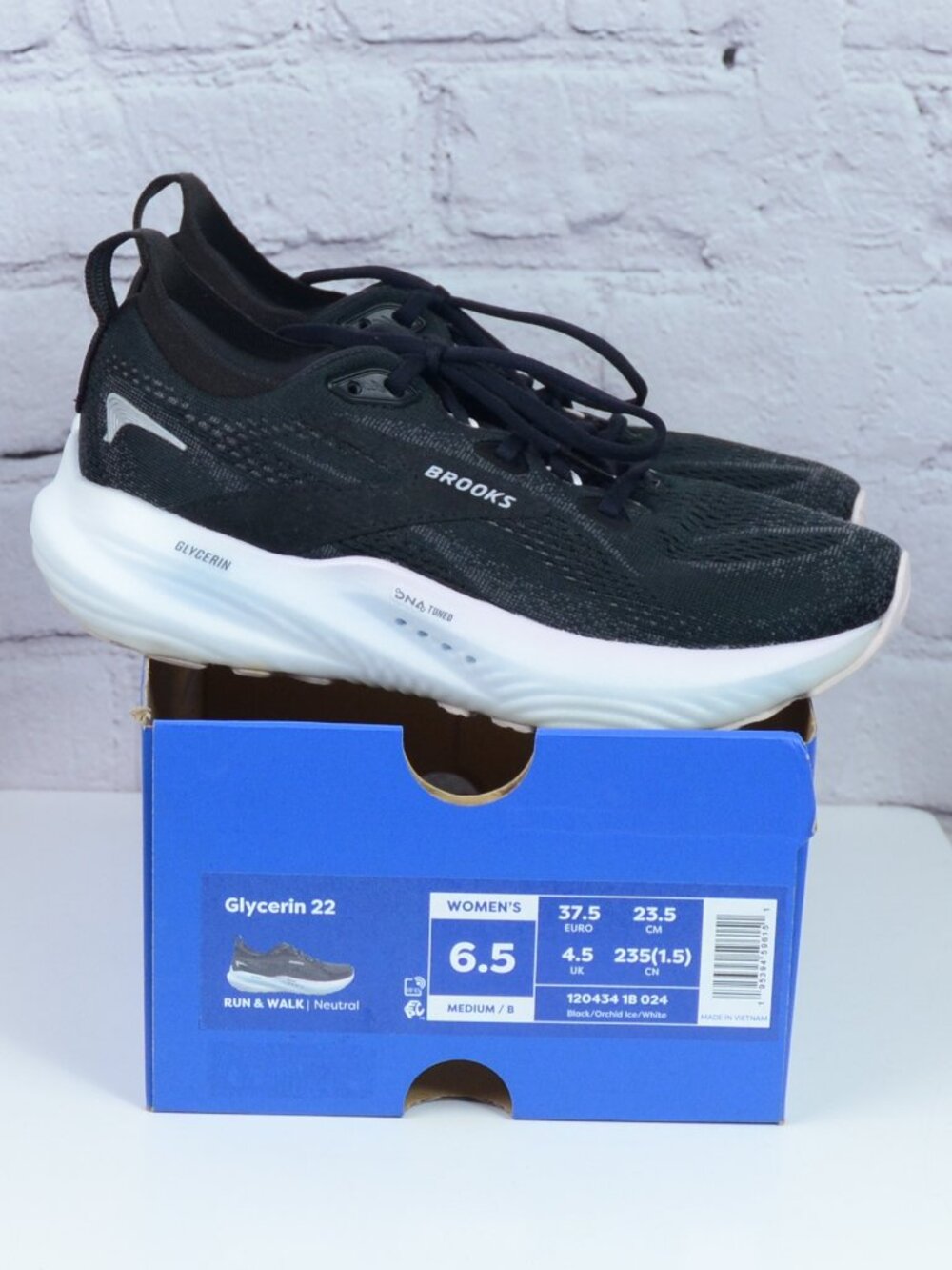 BROOKS Glycerin 22 Athletic Shoes